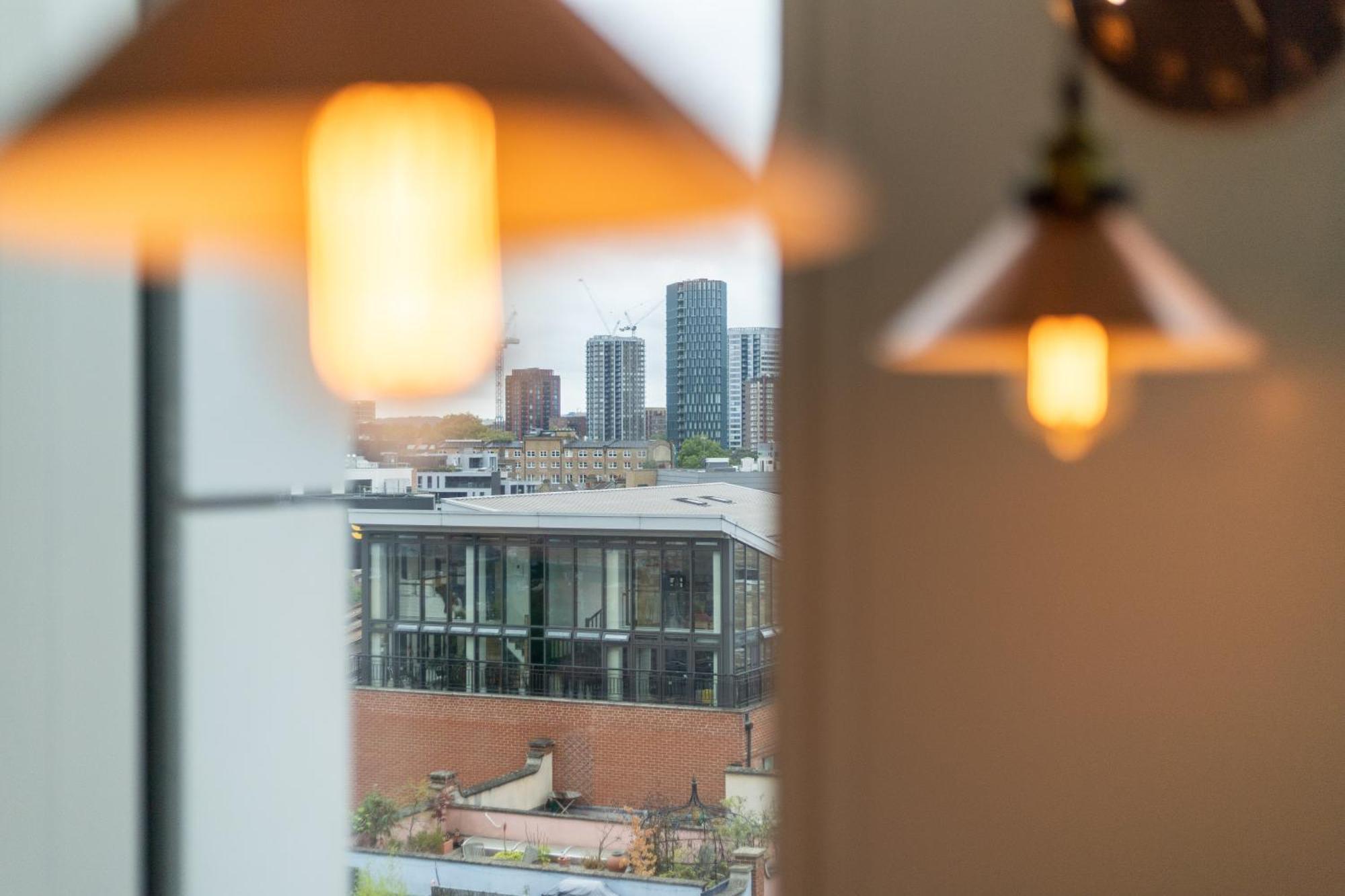 Chic & Stylish 2-bed In The Heart Of