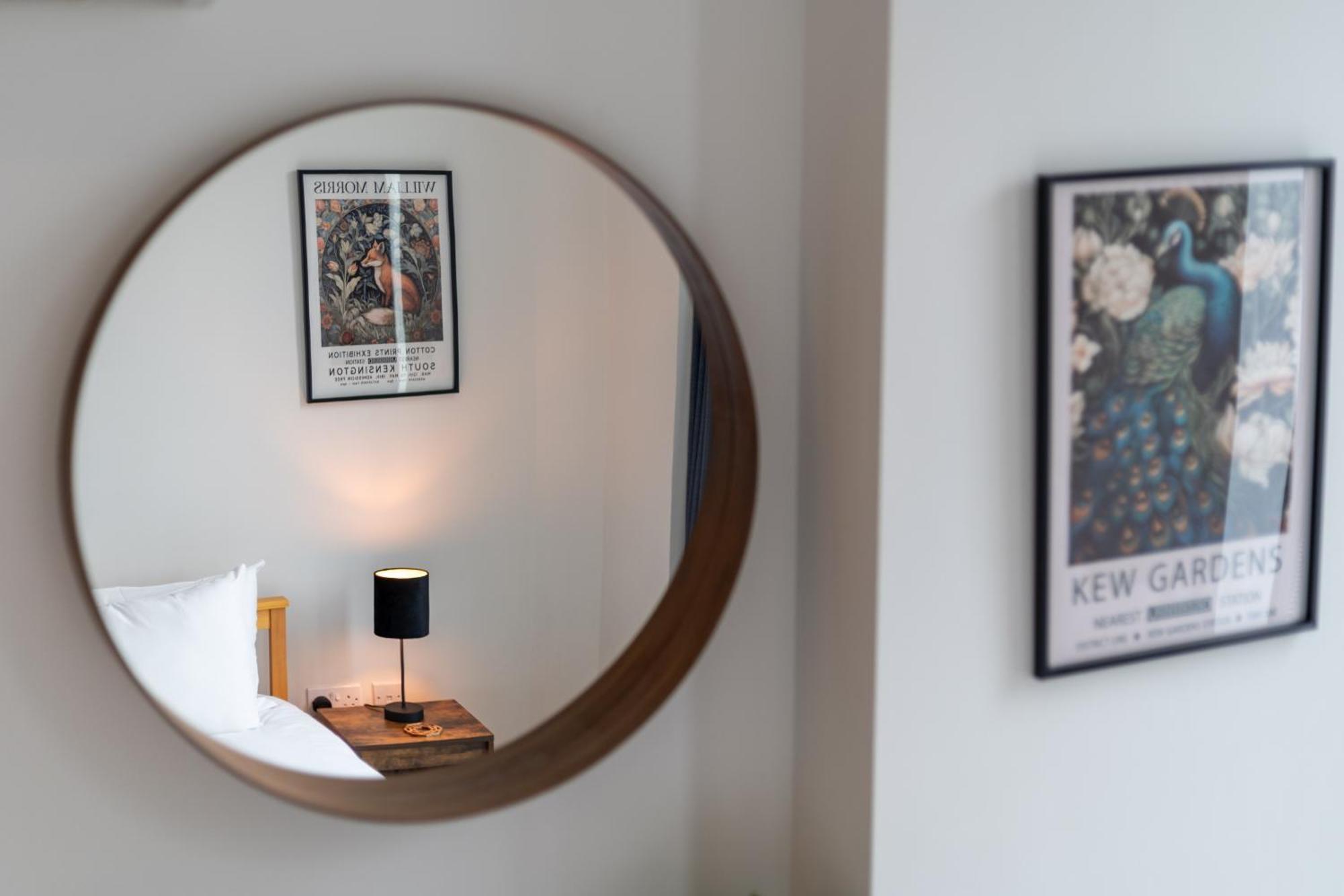 Chic & Stylish 2-bed In The Heart Of *