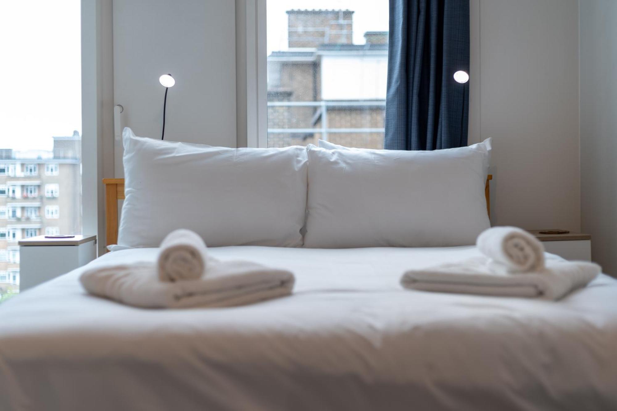 Chic & Stylish 2-bed In The Heart Of